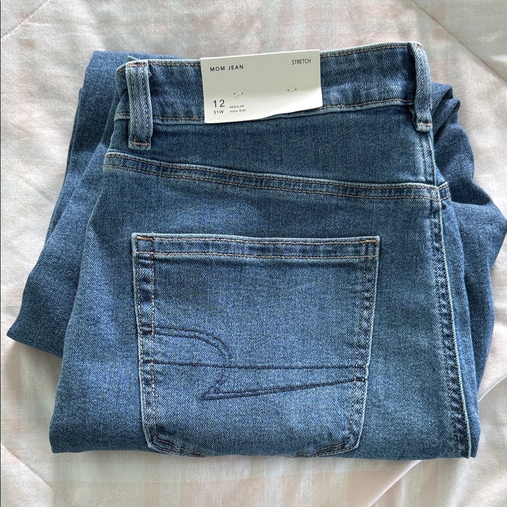 Women's American Eagle Classic Blue Mom Jeans